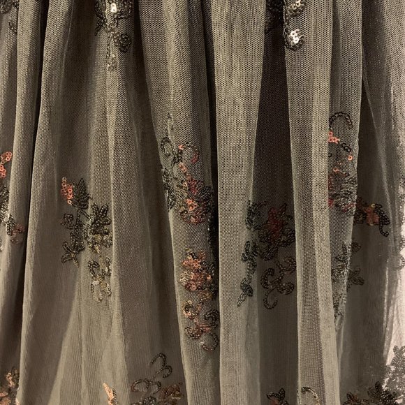 GRAPENT Women's Sequin 3/4 Sleeves Evening Gown - Picture 7 of 9